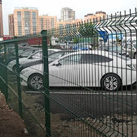 Автостоянка с секционным ограждением